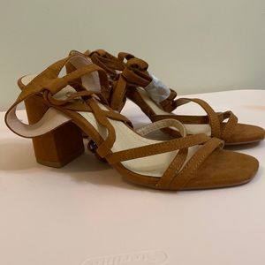 Lulus Brown Suede mid height ankle wrap heels size 7 new